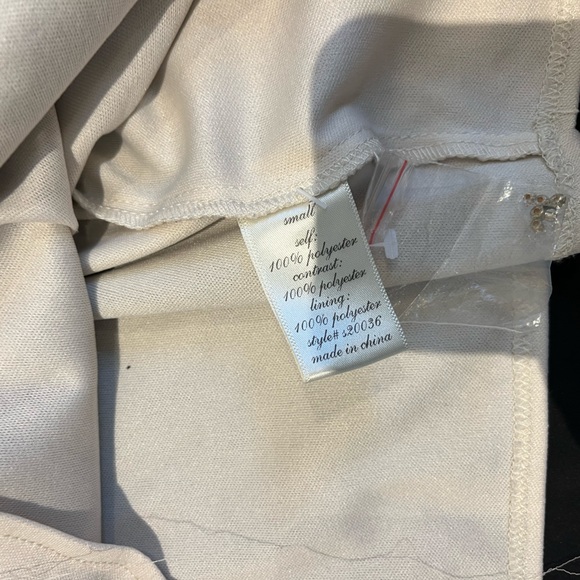 Francesca’s Miami Embroidered Black Mini Skirt Size Small - Picture 8 of 9